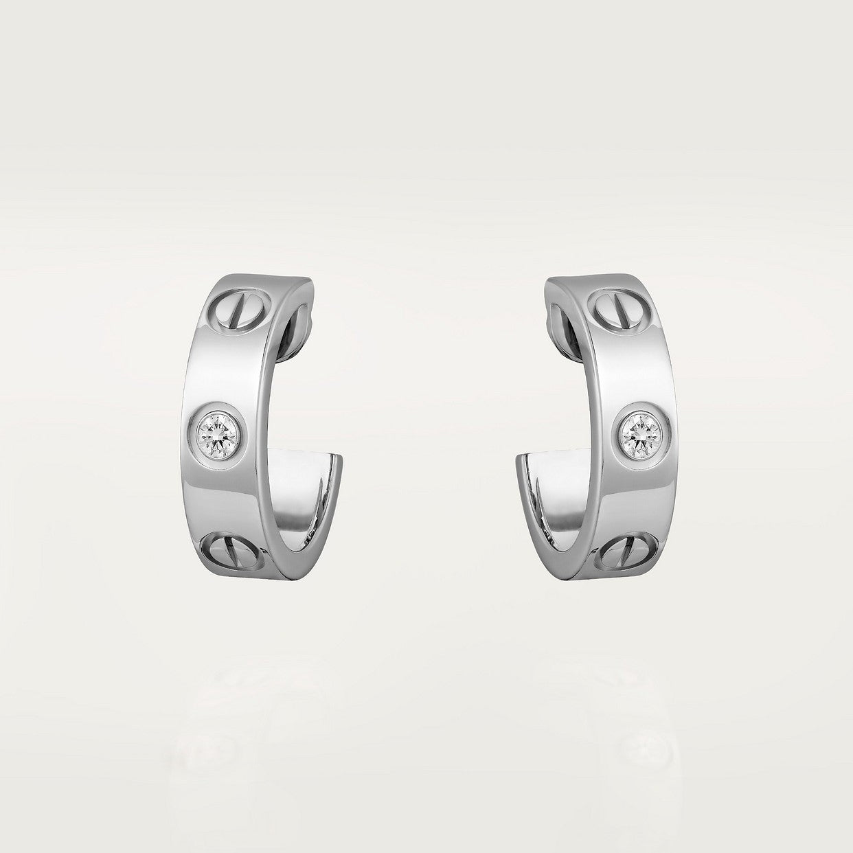 BOUCLE CARTIER LOVE CRÉEOLES PETIT MODÉLE DEUX DIAMONDS WHITE GOLD