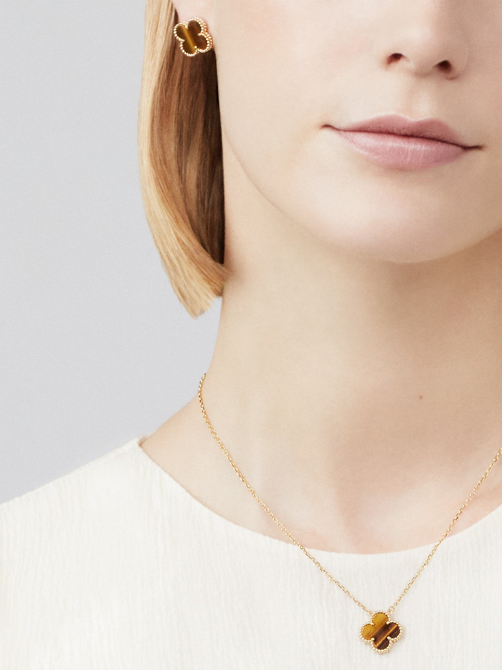 COLLIER PENDENTIF VINATGE ALHAMBRA MARRON TIGER EYE