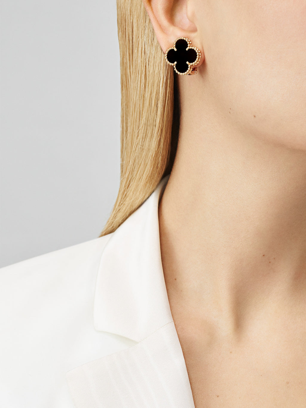 BOUCLE VAN CLEEF VINTAGE ALHAMBRA NOIR ONYX
