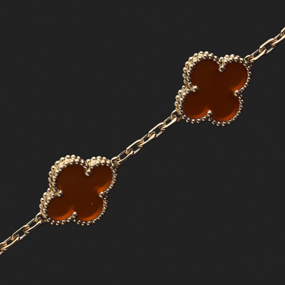 GOURMETTE VAN CLEEF ALHAMBRA ROUGE CARNELIAN