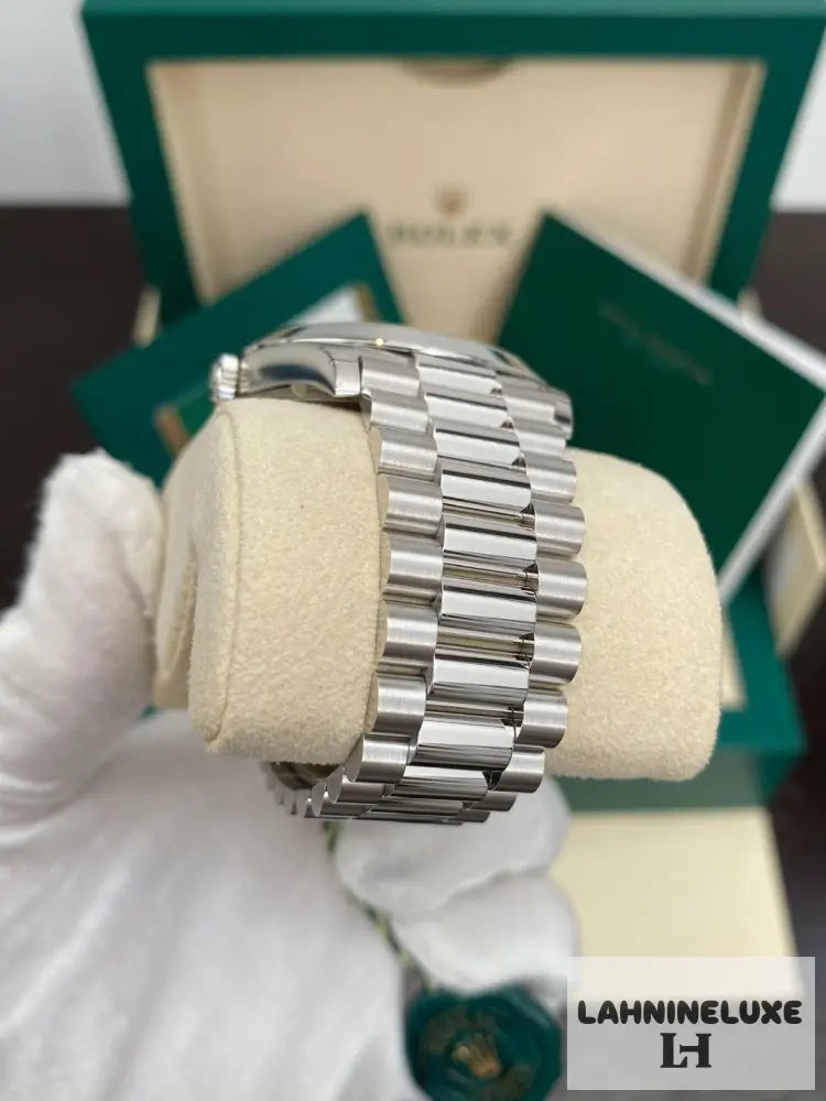 Day-Date 40 – 228206 Platinum Arabic Dial