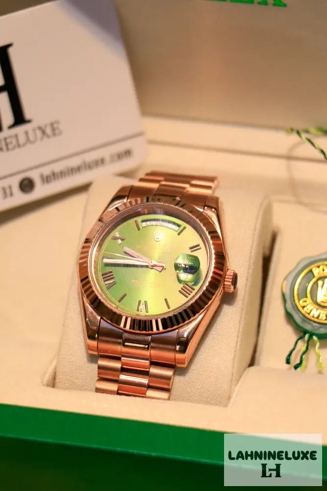 DAY DATE OR ROSE/VERT