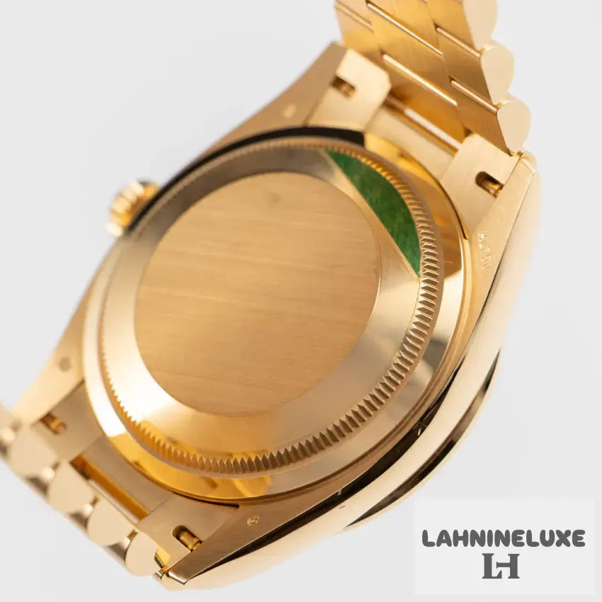 Day-Date Yellow Gold Green Malachite Dial Diamond Bezel (2021)