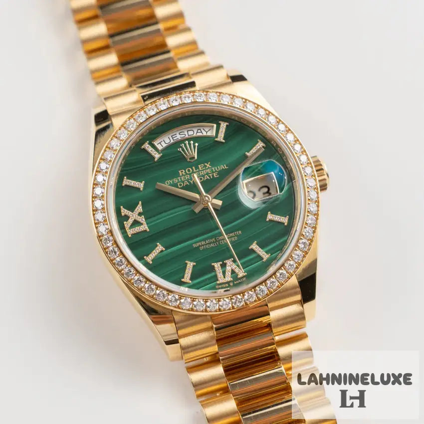 Day-Date Yellow Gold Green Malachite Dial Diamond Bezel (2021)