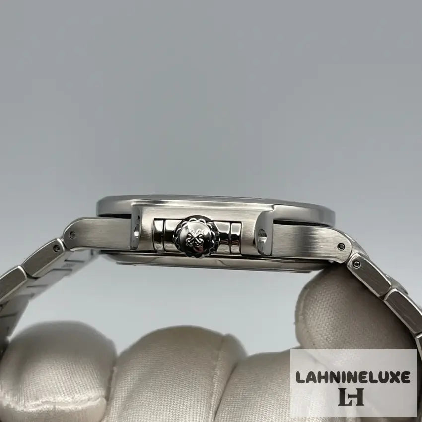 Patek Philippe Nautilus ’Ladies’ Stainless Steel Blue Mother Of Pearl Dial Diamond Bezel